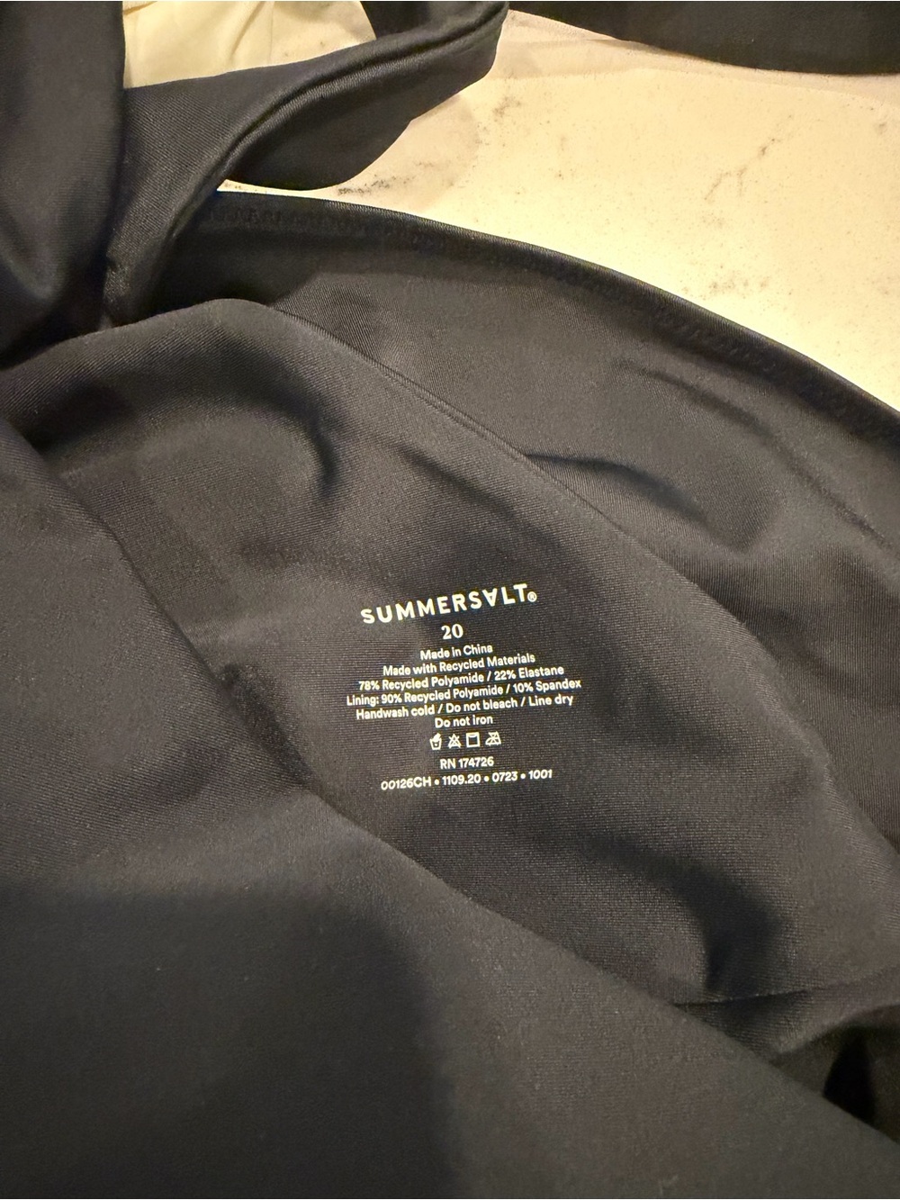 Summersalt Bow-Shoulder Sidestroke black and cream - Picture 6 of 6